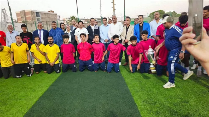 بحضور أشرف صبحي.. مباراة قوية في نصف نهائي دوري مراكز الشباب بالسويس