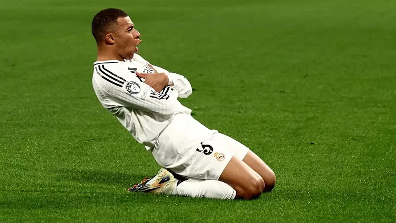 ألفارو أربيلوا : مبابي يريد إثبات التزامه مع ريال مدريد
