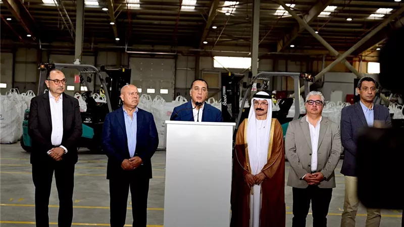 رئيس الوزراء: مشروعات البنية الأساسية مكنت المنطقة الاقتصادية من جذب الاستثمار