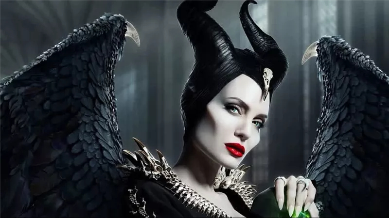من وحي الأفلام العالمية.. اختاري إطلالتك في الهالوين هذا العام 