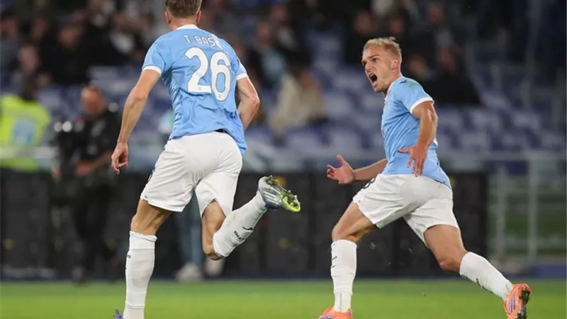 الدوري الإيطالي.. لاتسيو يضرب يوفنتوس بهدف بيسك في الشوط الأول