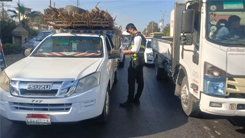 محافظ الدقهلية يتابع حملة مكثفة للكشف عن تعاطى المخدرات بطريق أجا ـ ميت غمر