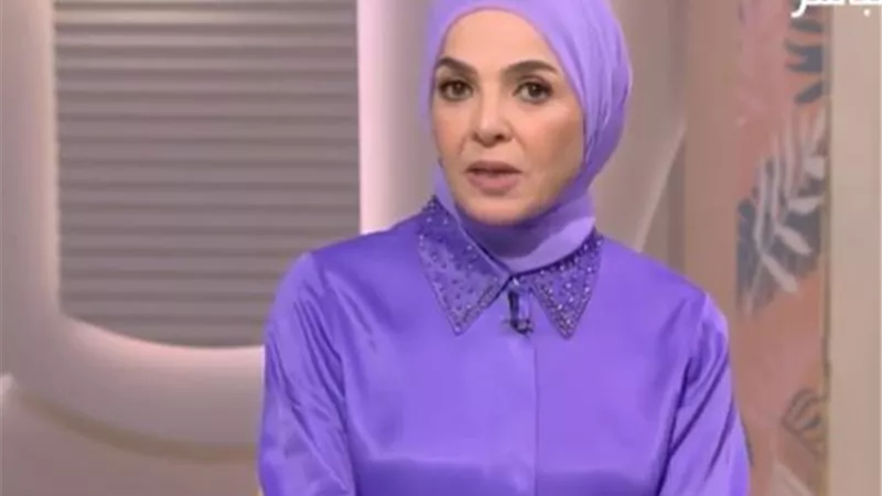 تعلقيا على مبادرة «اتنين كفاية» منى عبد الغني: ربنا مدينا عقل