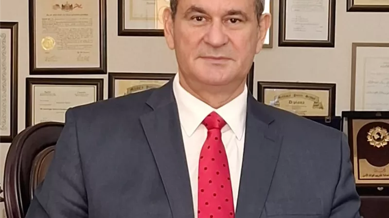 مدحت الشريف: مبادرة 