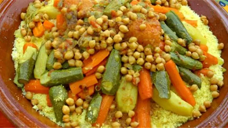 وصفة مغربية.. تعرف على أسهل طريقة لعمل الكوسكوسي في البيت