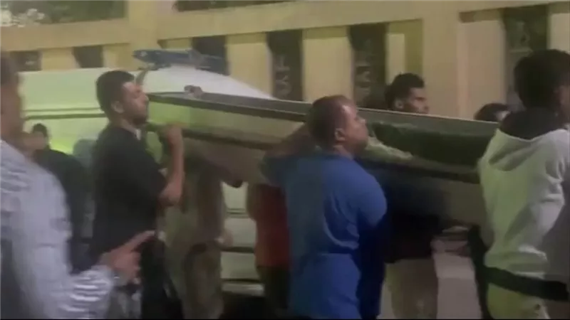 فرق في بلاعة صرف صحي.. جنازة مهيبة لـ طفل شبرا الخيمة وسط انهيار أسرته