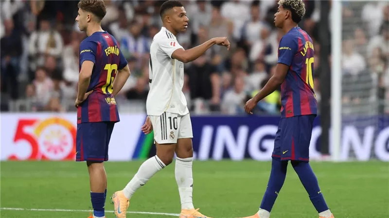 طارق نور: ريال مدريد لعب الكلاسيكو بعين على الصدارة وأخرى على رد الاعتبار