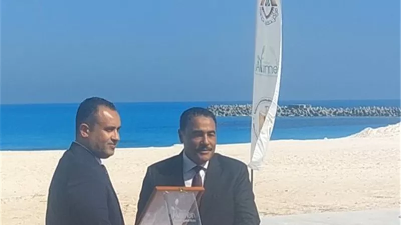 محافظ مطروح ورئيس جهاز مدينة العلمين يشهدا ختام سمبوزيم مصر الدولي 