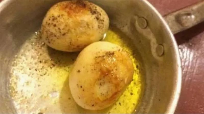 سر اللون الذهبي في البيض المدحرج.. فطورك هيبقى زي المطاعم بالضبط 	
