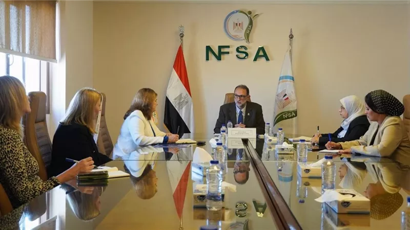 رئيس هيئة سلامة الغذاء يجتمع بالمستشارة الزراعية الإقليمية لبحث سبل التعاون