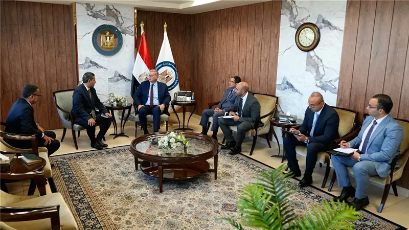 وزير البترول يبحث مع ماريدايف دخول مجال الإنتاج وتنمية الحقول القائمة
