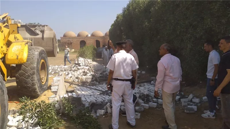 محافظة الجيزة تزيل حالات بناء مخالف وتعديات على الأراضي الزراعية 