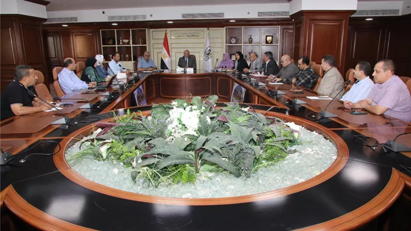 بروتوكول تعاون لمناقشة تشغيل وصيانة محطات الصرف الصحي بنظام MBR ببني سويف
