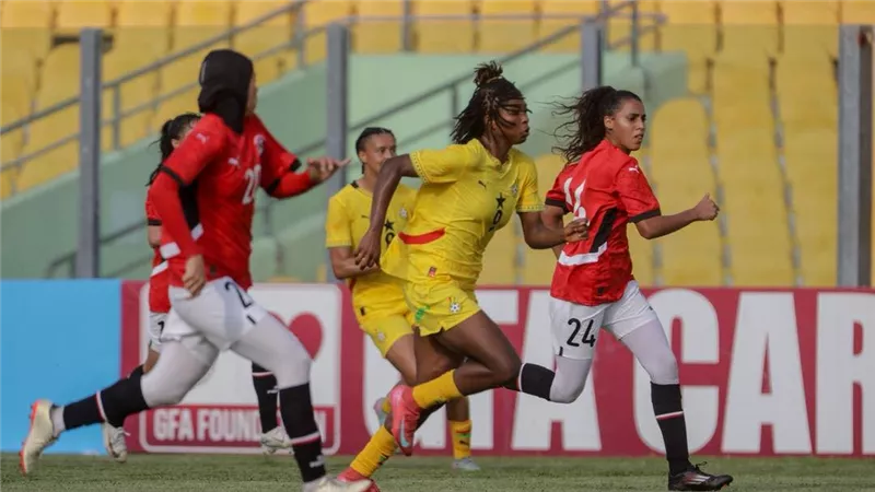 بعد فضيحة أكرا .. اتحاد الكرة يعلن إقالة مدرب منتخب الكرة النسائية
