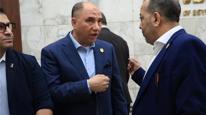 طارق عبدالعظيم يشارك في انتخابات اتحاد الصناعات لتعزيز القطاع الصناعي 