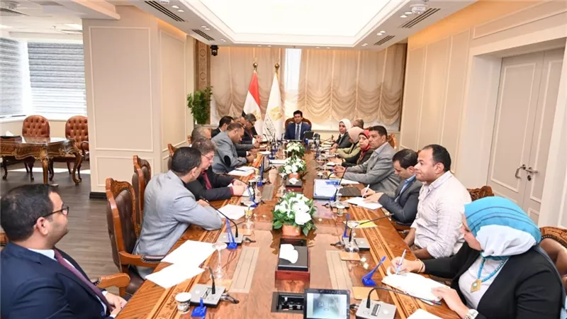 وزير الرياضة يجتمع مع شركاء الحملة القومية «شارك.. الكلمة كلمتك»