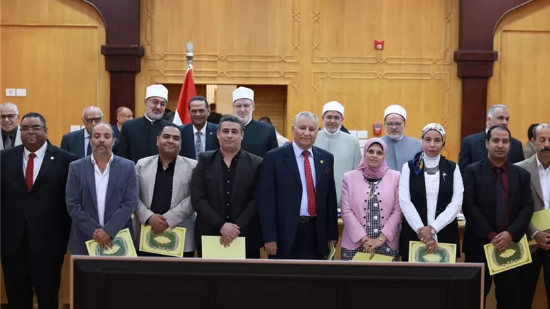 مجلس جامعة الأزهر يثمن جهودالإمام الأكبر نحو تحقيق السلام 