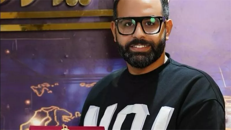ناقد الموضة الشهير محمد الشريف في ضيافة موقع 