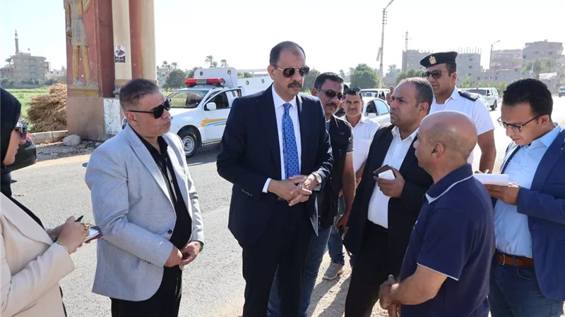 محافظ سوهاج يتفقد طريق «الحواويش» تمهيدا لتطويره ورصفه بطول 3.5 كم