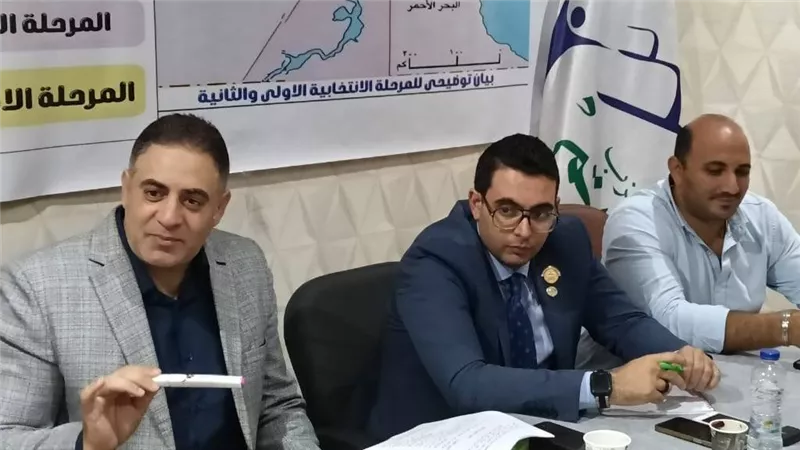 غرفة عمليات “المؤتمر” تواصل جلسات الاستراتيجيات الانتخابية لمرشحي الحزب