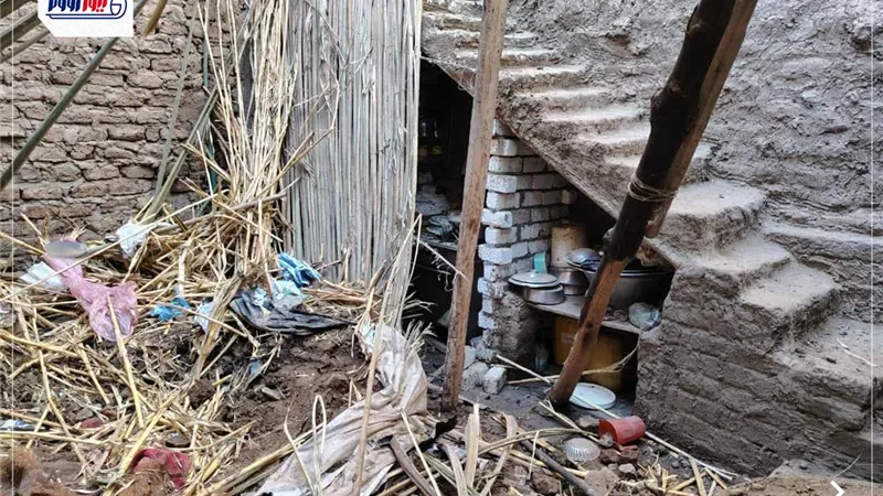 أول صور لموقع سقف المنزل المنهار على الشقيقات الثلاثة في قنا
