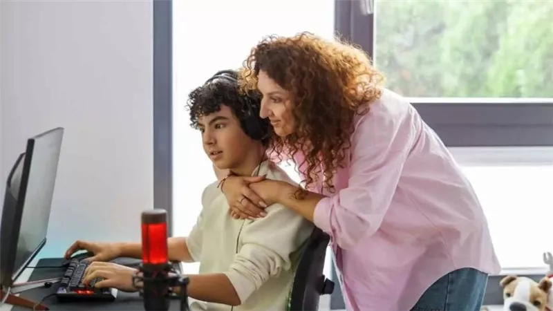 كيف تساعدين طفلك على بناء الثقة بالنفس واحترام الذات؟ 	