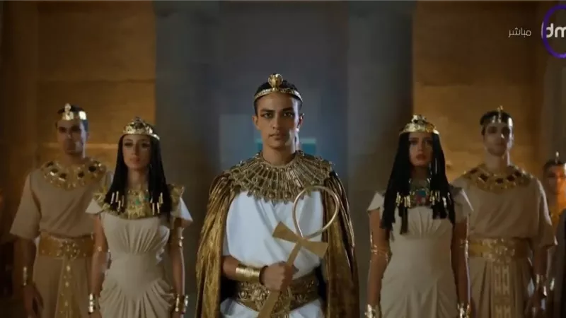 بالزي الفرعوني.. نجوم الفن في حفل افتتاح المتحف المصري الكبير |صور 
