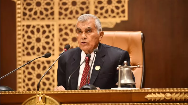 رئيس مجلس الشيوخ يهنئ البابا تواضروس بمناسبة ذكرى ميلاد السيد المسيح