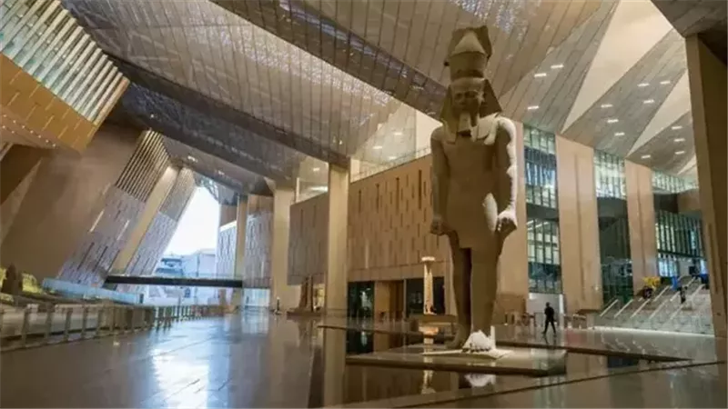 نقابة الإعلاميين تنفي منح اليابان حق الانتفاع بالمتحف المصري الكبير