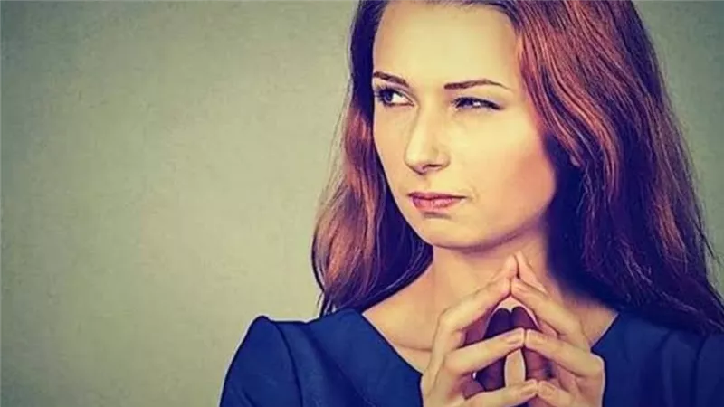 الفضول عندهم أسلوب حياة.. أكثر 5 أبراج تحب استكشاف التفاصيل 	