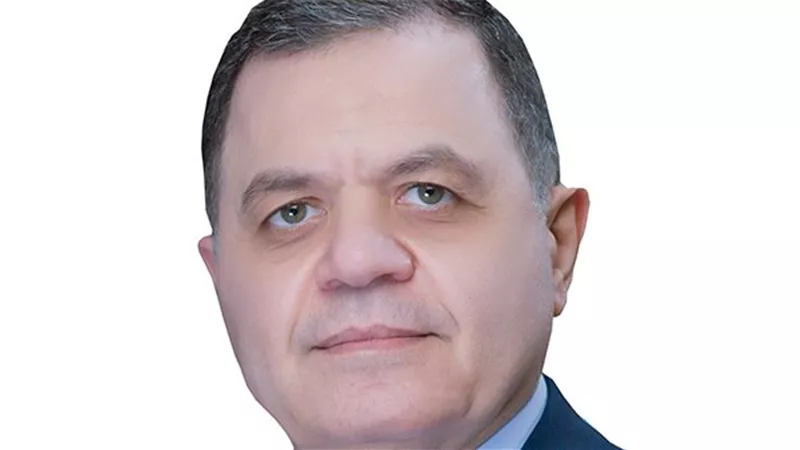 وزير الداخلية يرد الجنسية المصرية لـ21 شخصًا ويبعد أجنبيين خارج البلاد