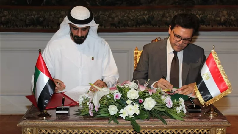 وزير الثقافة المصري ونظيره الإماراتي يوقعان مذكرة للتعاون في المجال الثقافي