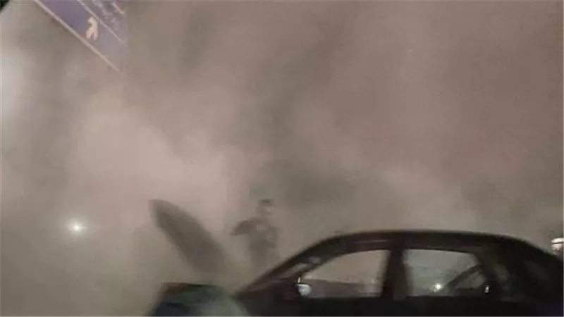 السيطرة على حريق سيارة ملاكي بمحور حسب الله الكفراوي بالقاهرة