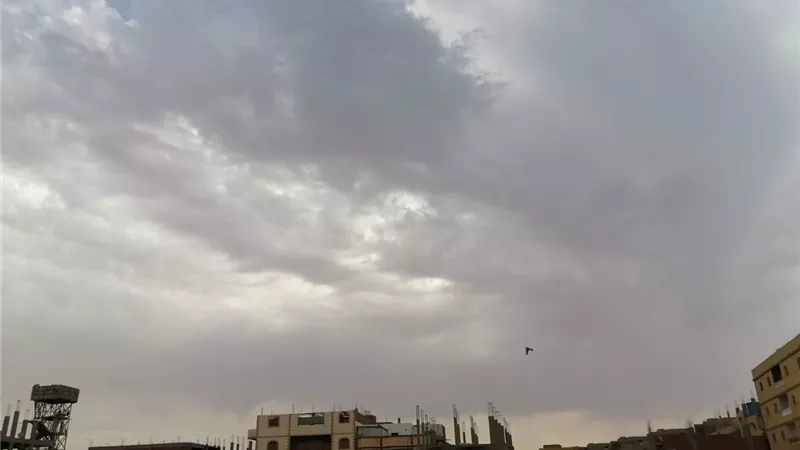 غيوم وشبورة وأمطار.. طقس السويس غير مستقر خلال الساعات القادمة 