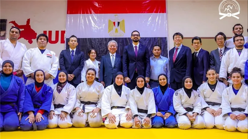 محمد مطيع يستقبل رئيس الچايكا اليابانية لبحث تطوير الشراكة بين الجانبين