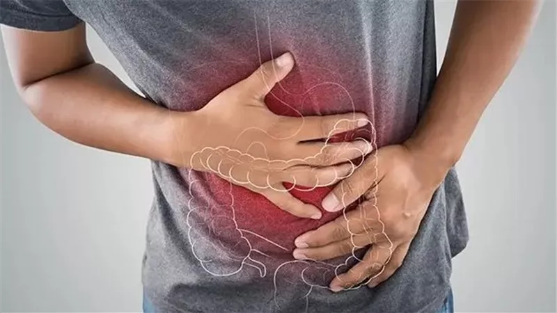 تحذيرات طبية من مشاكل هضمية شائعة.. تجاهلها قد يؤدي إلى مضاعفات صحية