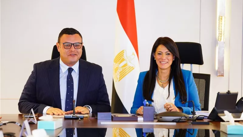 وزيرا «التخطيط» و«الإسكان» يناقشان الموقف التنفيذي لمبادرة «حياة كريمة»  