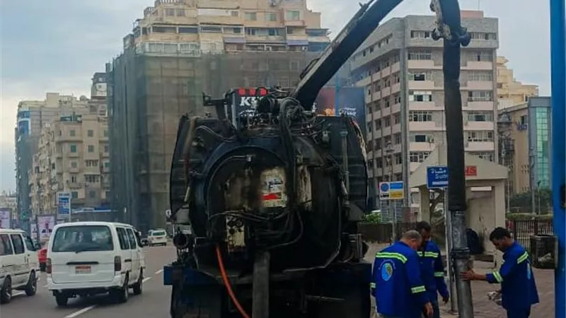 محافظ الإسكندرية يؤكد على رفع درجة الاستعداد بجميع الأجهزة التنفيذية 