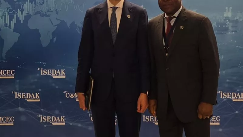 الخطيب: مصر تولي اهتمامًا كبيرًا بتعزيز التجارة البينية بين دول المجموعة