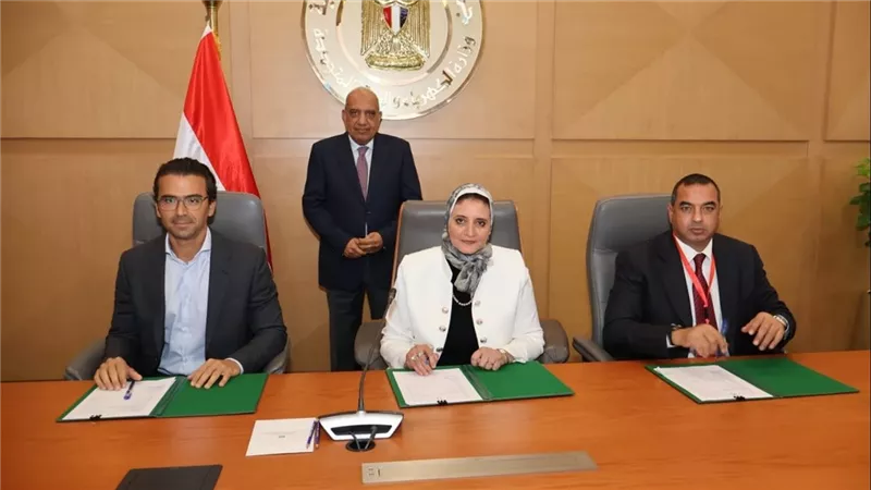  عصمت:مواصلة العمل على بناء شبكة قوية ومرنة تستوعب القدرات التوليدية من الطاقة