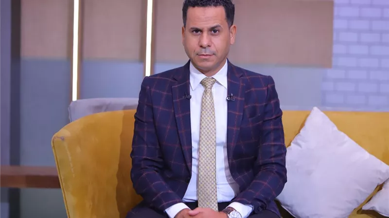 هل الضريبة بأثر رجعي تهدد نمو سوق الهواتف بمصر؟.. محمود الضبع يجيب
