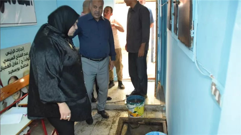 تعطيل الدراسة بمدرسة ببورسعيد بعد تسريب مفاجئ بمواسير الصرف