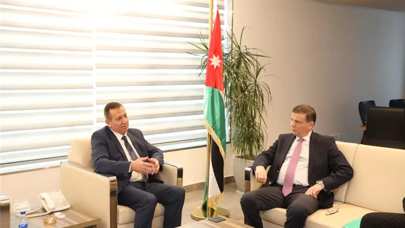 وزير الزراعة يبحث مع نظيره الأردني تعزيز التعاون الزراعي المشترك