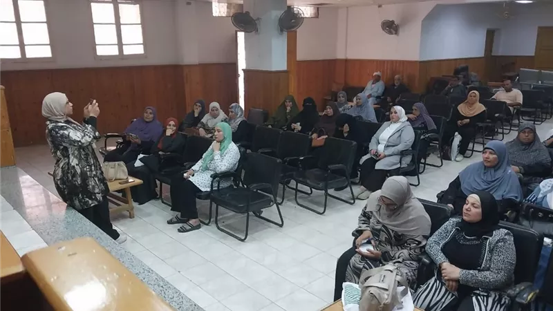 محافظة الدقهلية يتابع الأنشطة والجهود التوعوية لتمكين المرأة والشباب