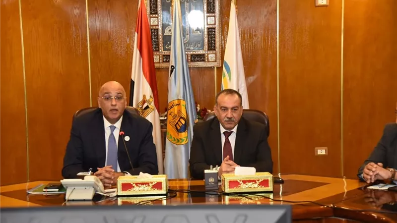  باسل رحمي: نتعاون مع محافظةأسيوط لتطوير المشروعات الصغيرة الإنتاجية والصناعية