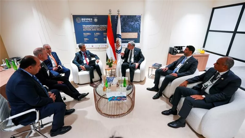 وزير البترول يعقد لقاءات مع رؤساء شركات عالمية على هامش “أديبك 2025” بأبوظبي