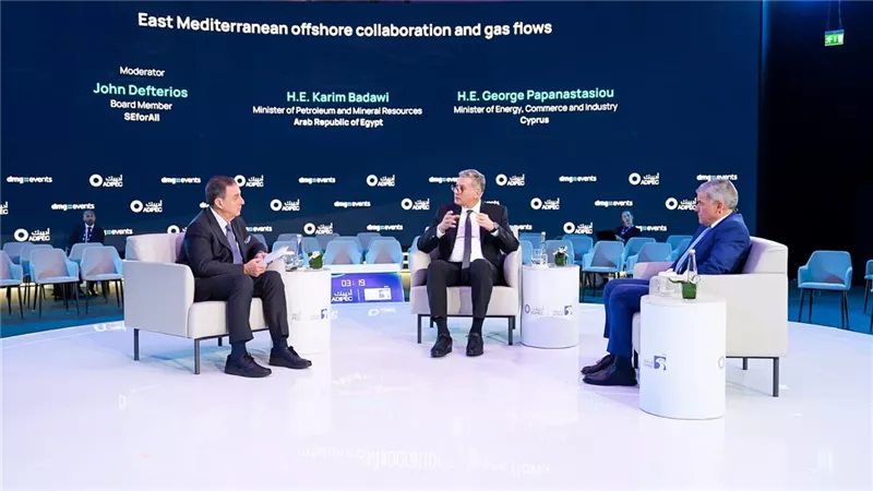 وزير البترول: مشروع ربط حقل «كرونوس» يعزز مصر كمركز إقليمي لتجارة الغاز