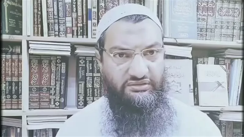على خطى العدوي.. سلفي يهاجم آثار مصر ويدعو لهدمها: بتعبد أو لا تعبد