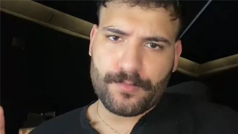 مسلم يهاجم نقابة الموسيقيين ومصطفى كامل: اللي معاه واسطة بيدوس على أي حد 