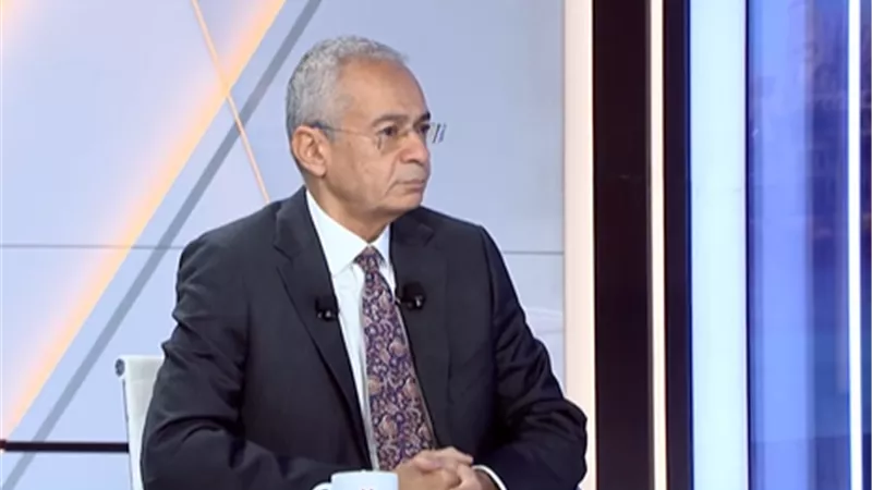 سفير مصر الأسبق بالأمم المتحدة: قدرة ترامب على التحكم في أسعار النفط أصبحت محدودة